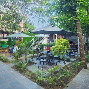 sapana-garden-thamel.hotels-kathmandu.com/